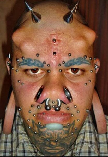 Tatuajes en el rostro o la cara