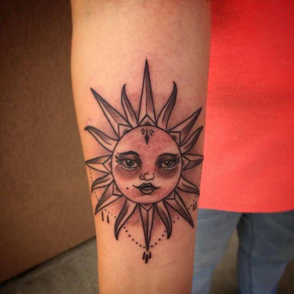 tattoo sonne 156