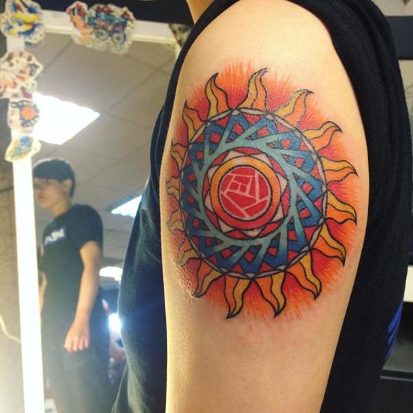 tattoo sonne 377