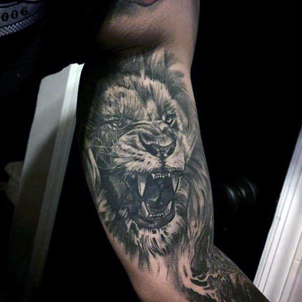 Männer unterarm löwe tattoo 