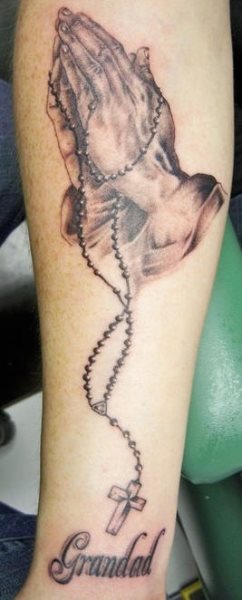 betende hande tattoo 1007