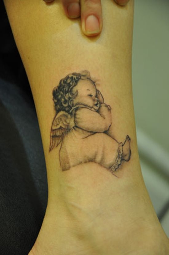 Engel tattoo motive baby Schutzengel Tattoo