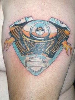 35 Tattoos von Autos, Fahrrädern, Motorrädern und Harley Davidson