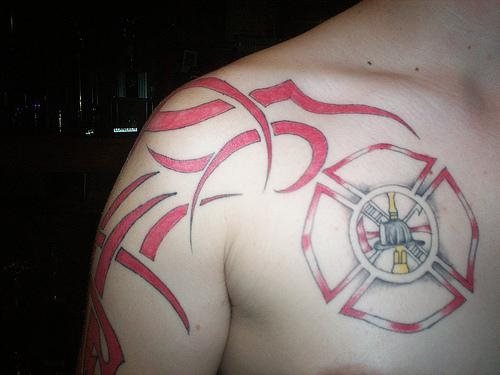 flamme feuer tattoo 1083