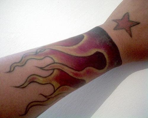 flamme feuer tattoo 1102