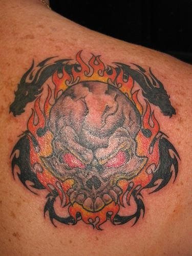 flamme feuer tattoo 1047