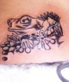 frosch tattoo 1020