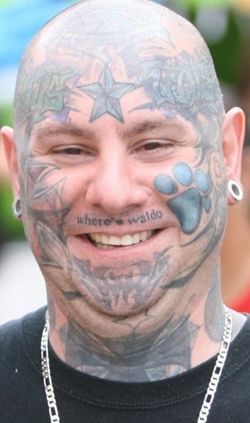 gesichtstattoo 528