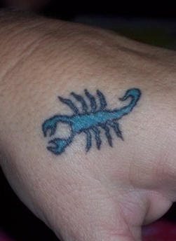 hand tattoo 1025