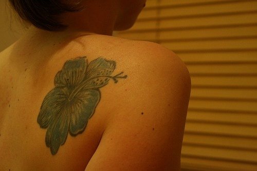 hibiskus blume tattoo 1003