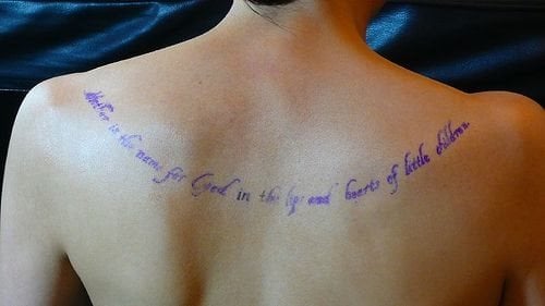 kalligraphie buchstabe tattoo 544