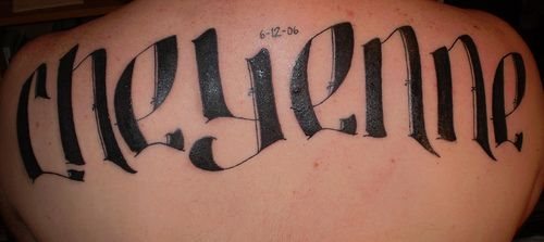 kalligraphie buchstabe tattoo 548