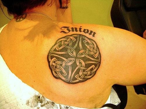 knoten tattoo 1041