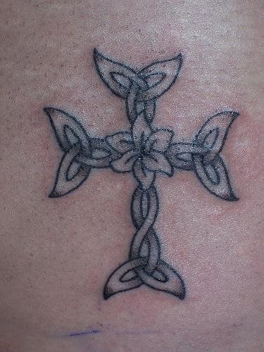 knoten tattoo 1020