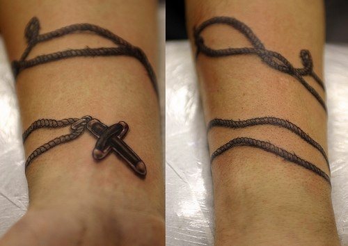 kreuz tattoo 514