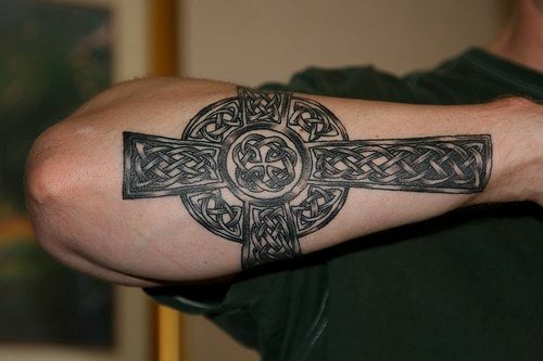 kreuz tattoo 523