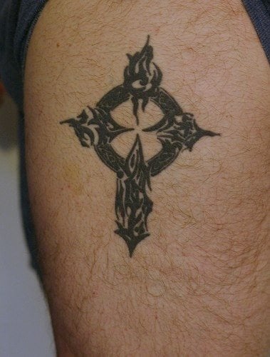kreuz tattoo 549