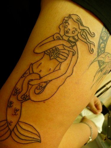 meerjungfrau tattoo 1010