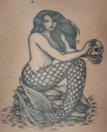 82 Tattoos von Meerjungfrauen und Nixen