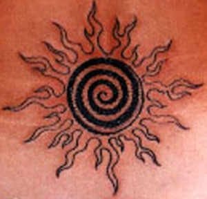 mond sonne tattoo 1050