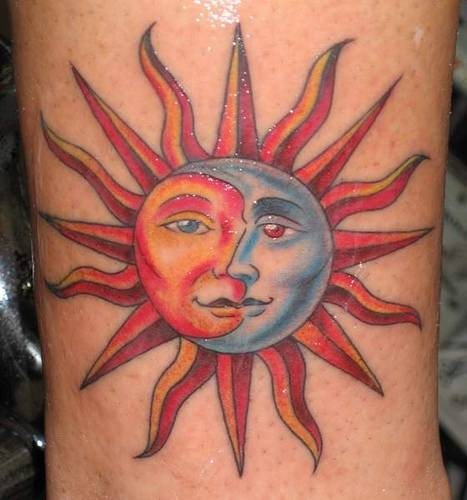 mond sonne tattoo 1070