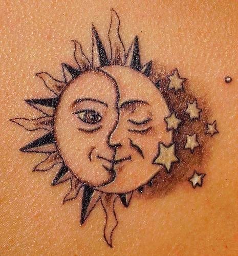 mond sonne tattoo 1077