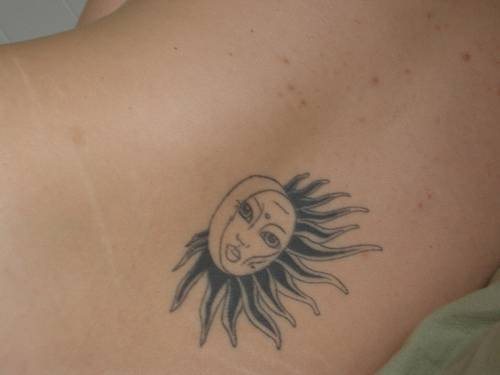 mond sonne tattoo 1090