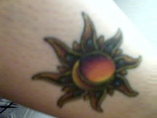 mond sonne tattoo 1000