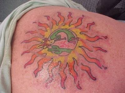 mond sonne tattoo 1002