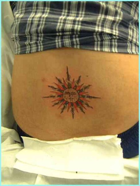 mond sonne tattoo 1005