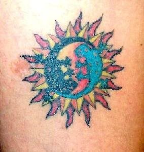 mond sonne tattoo 1008