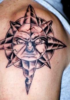 mond sonne tattoo 1014