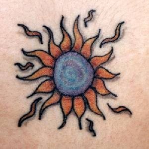 mond sonne tattoo 1020