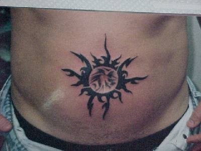 mond sonne tattoo 1023