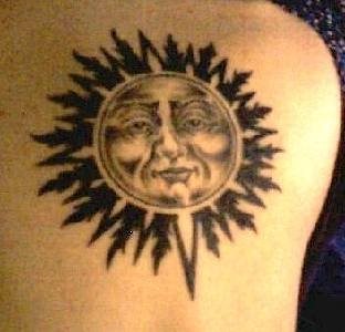 mond sonne tattoo 1027