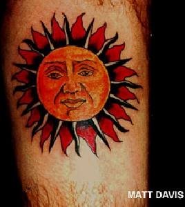 mond sonne tattoo 1032