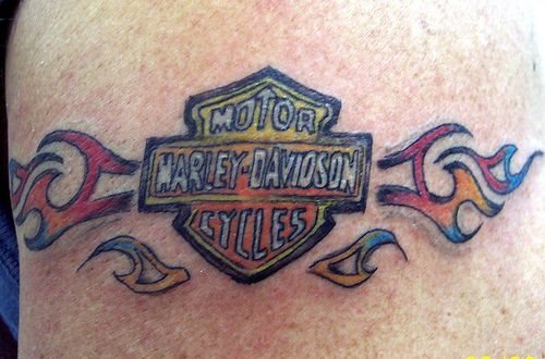 motorradfahrer tattoo 1021