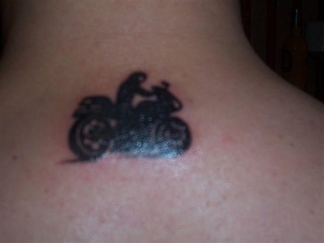 motorradfahrer tattoo 1042