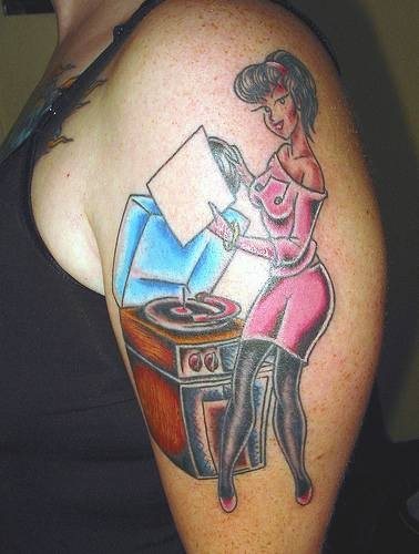 pin up tattoo 1012