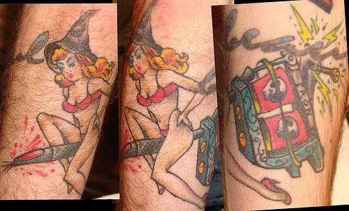 pin up tattoo 1017