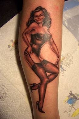 pin up tattoo 1041