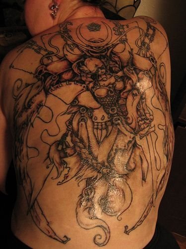 ruecken tattoo 545