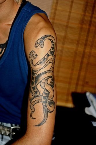schlange tattoo 1057