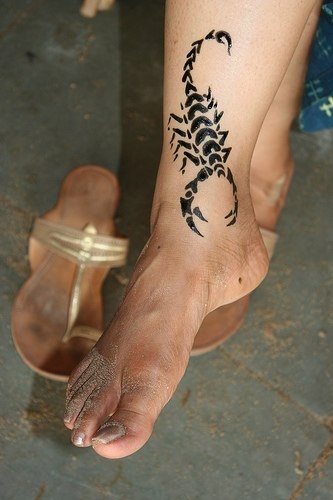 skorpion tattoo 1082