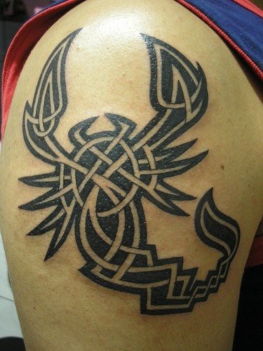 skorpion tattoo 1041