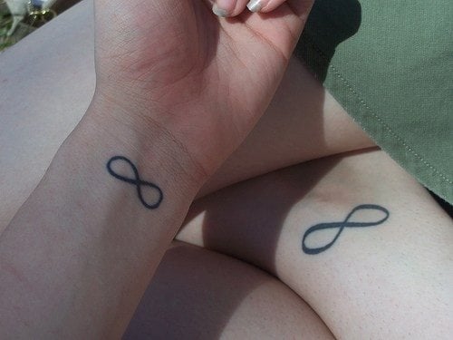 Liebe zeichen tattoo unendliche Das Infinity