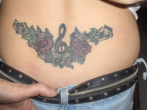 unteren ruecken tattoo 556