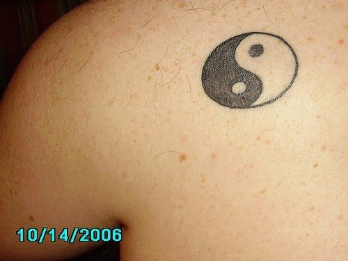 yin und yang tattoo 1031