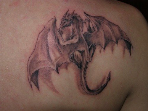 drache tattoo 49