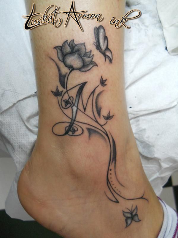 initiale tattoo 07